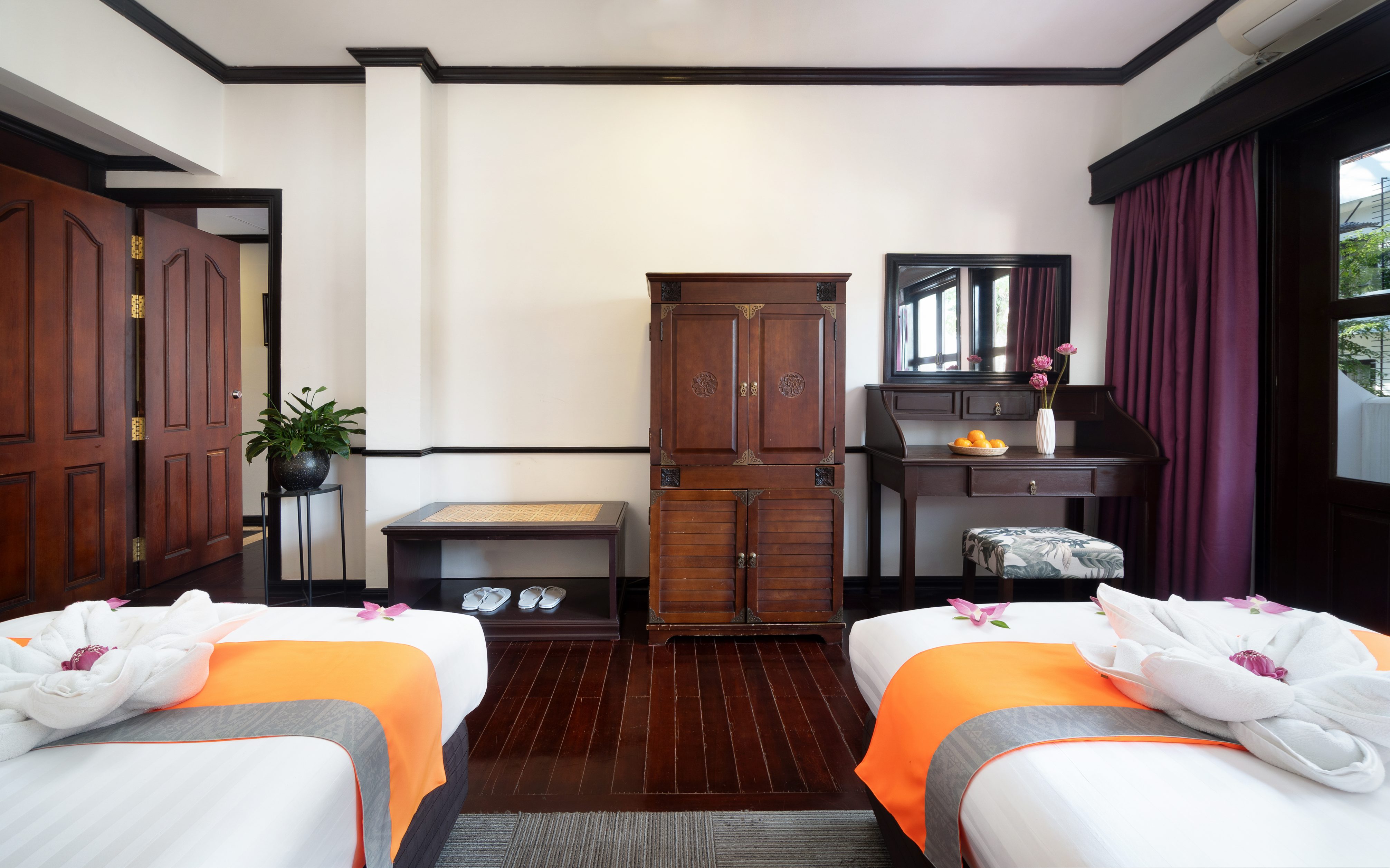 Family-Connecting-Room-13